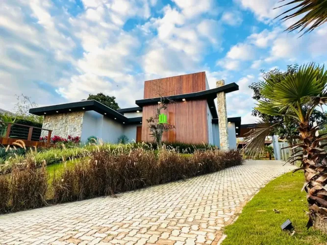 Linda casa no Condomínio Sonho Verde
