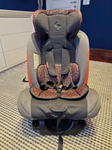 Cadeira infantil para carro Fisher Price - Conforto, segurança e excelente estado ! 