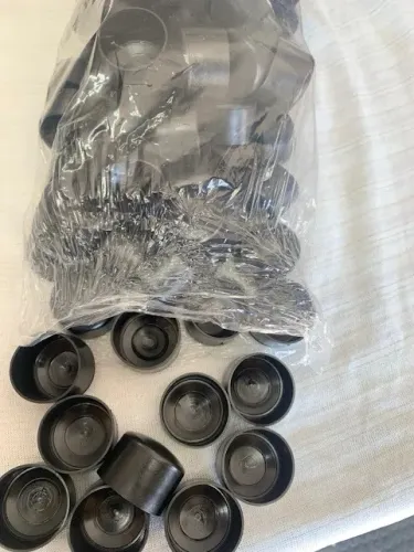 Ponteira 'pezinho'  para pé de cadeiras 1 1/4".