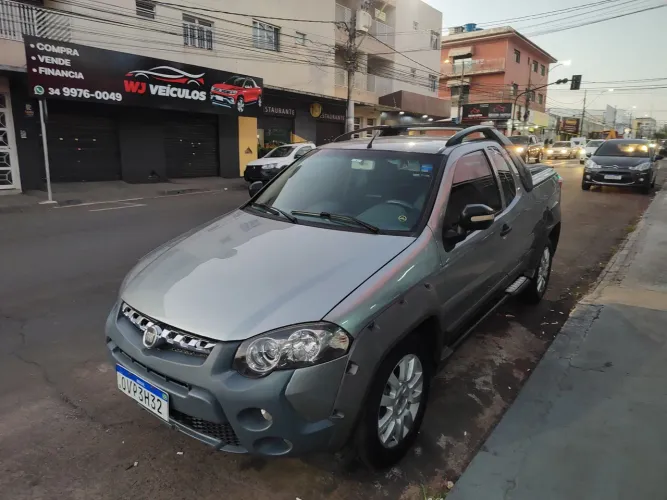 Fiat Strada Adventure 1.8/ 1.8 Locker Flex CE 2014