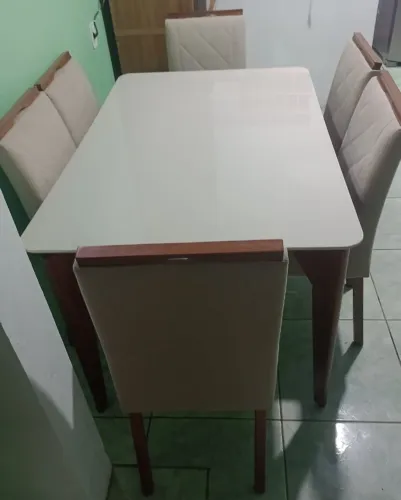 MESA DE JANTAR MODERNA COM SEIS CADEIRAS!