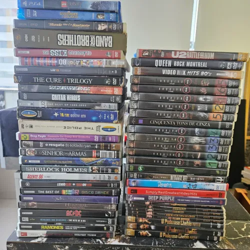 Lote de DVDs - Diversos Gêneros