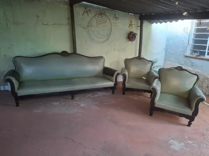 Conjunto sofá 4 lugares e 2 poltronas