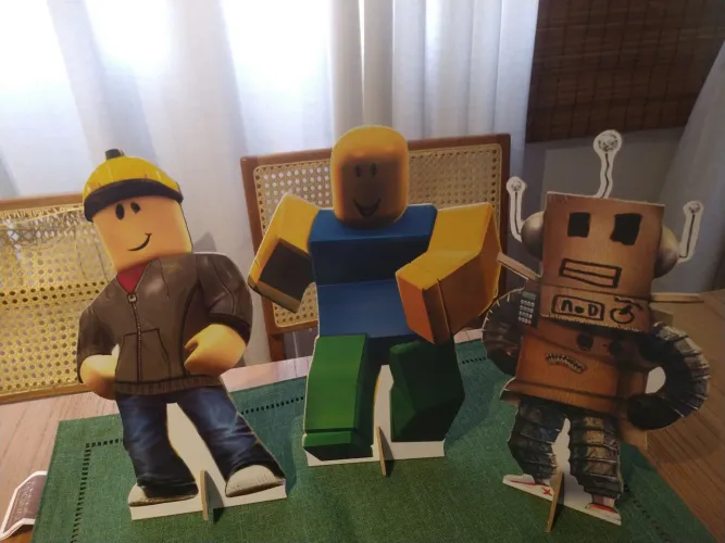 3 Totens de Madeira para festa aniversário Roblox