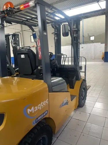 Empilhadeira 3T - Plasnox - 30