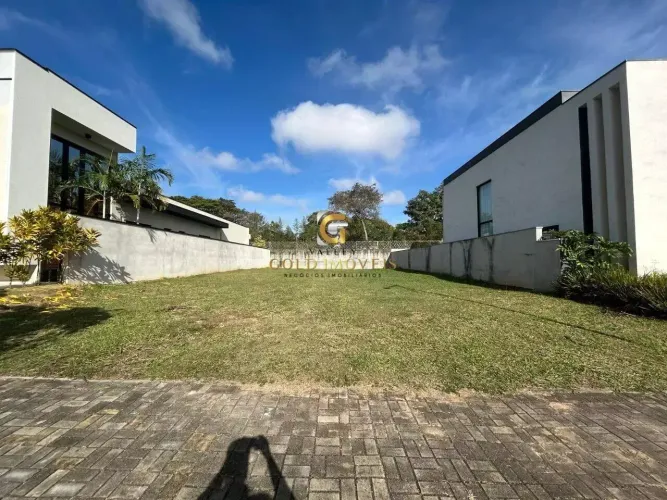 Oportunidade - Terreno em Condomínio Fechado - Jardim do Golf II - 450m²