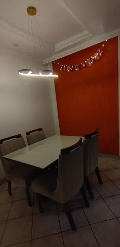 Conjunto sala de jantar mesa tampo MDF e vidro e 4 cadeiras lottus bege