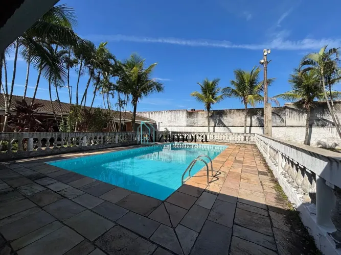 Edicula no Cibratel 2 em Itanhaém/SP Com uma área de 1250 e uma bela Piscina !