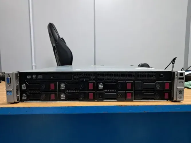 Servidor de Rack HP Proliant DL380e Gen8
