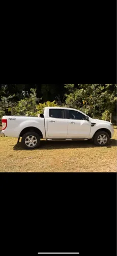 Ranger 3.2 2015 , diesil e automática . com IPVA 25. já pago