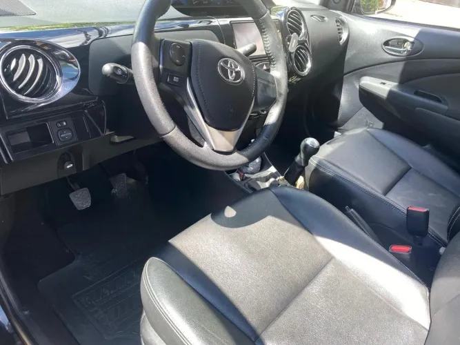 Toyota Etios XLS Sedan 1.5 Flex 16V 4P Mec. 2016