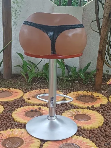 Banqueta Alta Giratória pistão a gás fibra de vidro design divertido 