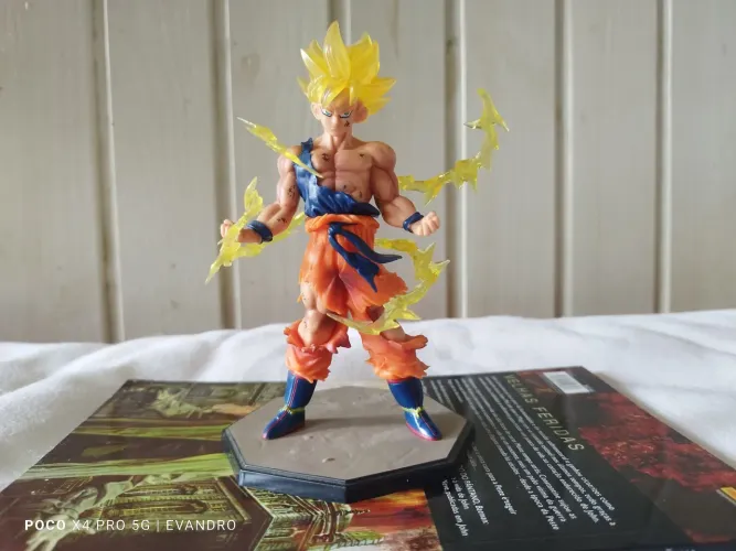 Boneco Dragon Ball Z - Goku