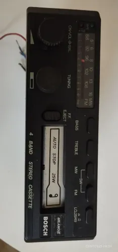 Rádio toca fitas em ótimo estado 250 reais