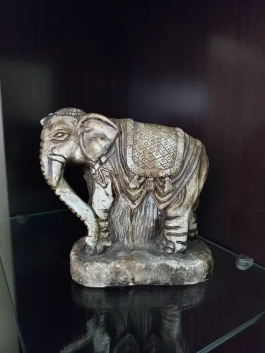 Escultura de Elefante Decorativa