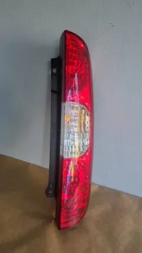 Lanterna Traseira LD Fiat Fiorino 2018/2024 Original