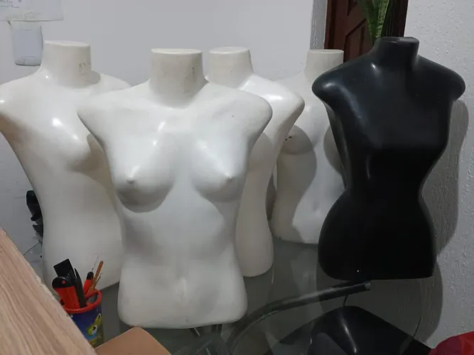 Vendo utensílios para loja de confecções 