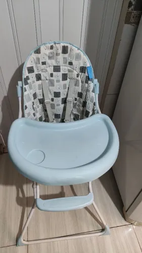 Cadeirinha de alimentação 