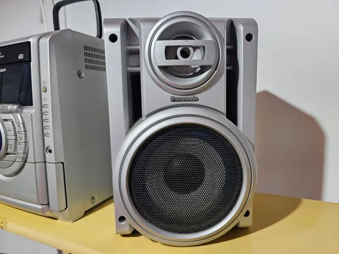 Som CD Panasonic (leia o anúncio)