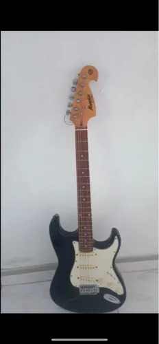 Guitarra Memphis Stratocaster
