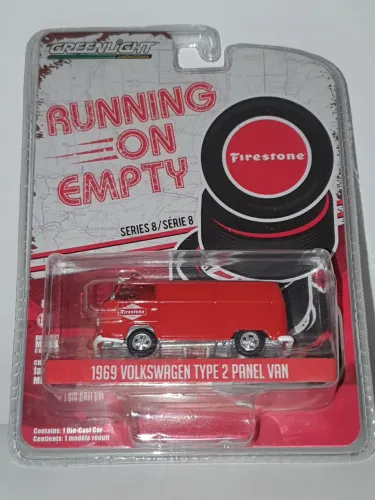 Kombi 1969 Volkswagen  Type 2 Panel Van  Firestone - Greenlight 1/64