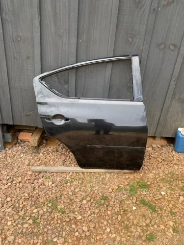 Porta nissan versa