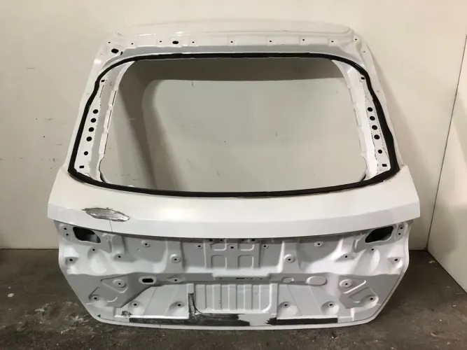 Tampa Traseira Honda Hrv 2023 A 2024 (Usado)