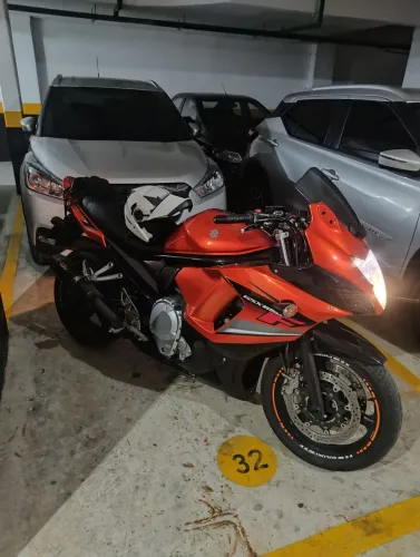 Moto nova sem detalhes revisada baixei pra comprar carro pra Filha