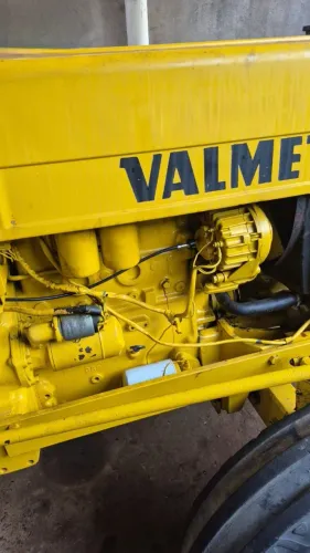 Trator Valmet 68 cafeeiro