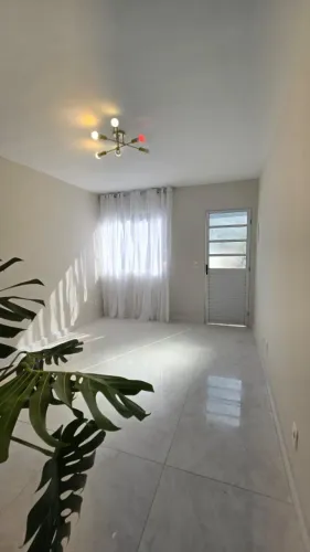 Casa em Condomínio à Venda no Campo Grande, RJ - 2 Quartos, Vaga de Garagem, Reformada e P