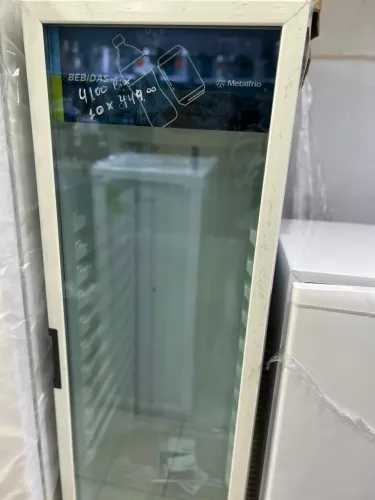 Geladeira Expositora METALFRIO 330L