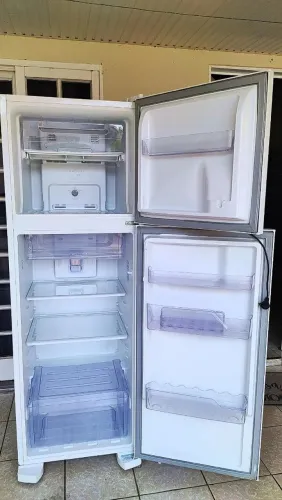 Geladeira Eletrolux Frost Free Duplex Branca - Ótimo Funcionamento