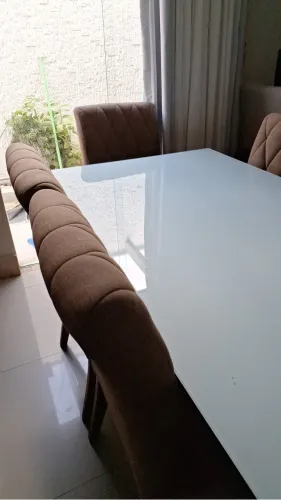 Mesa de jantar com 6 cadeiras