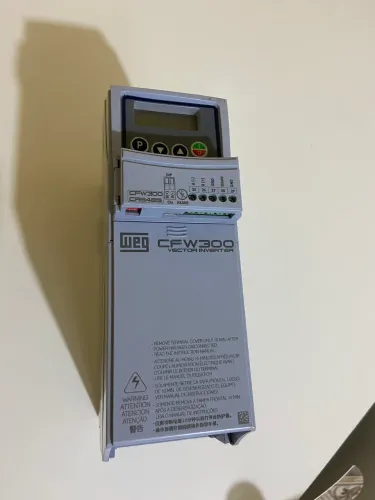 Inversor de frequência cfw300