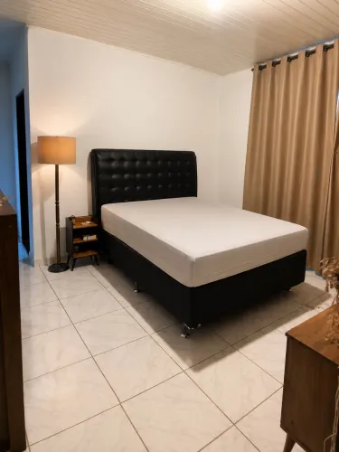 Colchão Ortobom Casal D33 + Cabeceira Estofada - Ótimo Estado