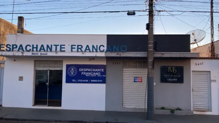 Ótimo para renda em excelente localização central.