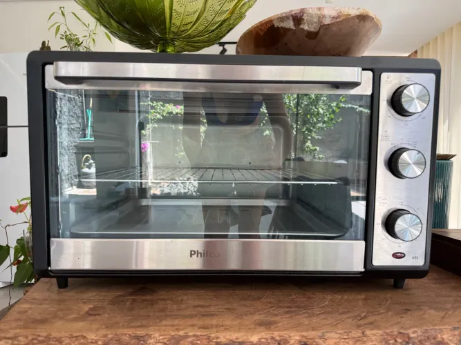 Forno elétrico Philco 65 litros preto