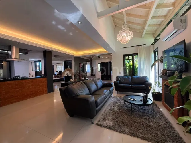 Casa para Venda em Florianópolis, Rio Tavares, 4 dormitórios, 2 suítes, 3 banheiros, 3 vag