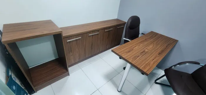 Balcão escritório com nicho para figobar