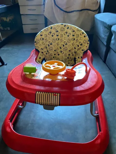 Andador semi novo