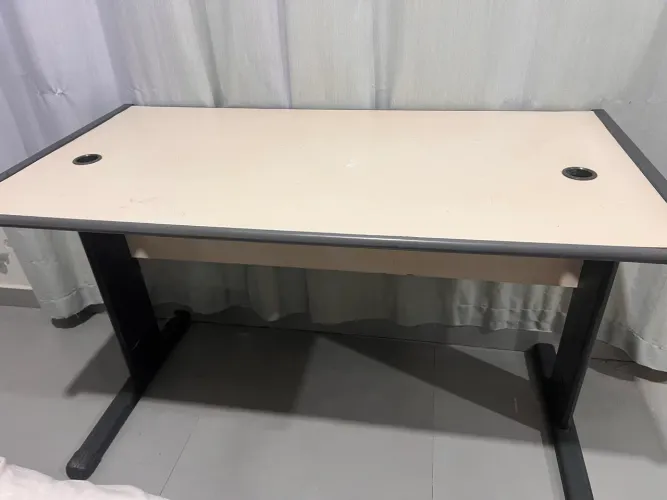 Mesa de escritório trabalho computador estudos