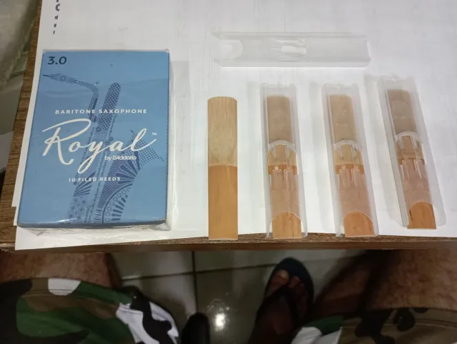 04 Palhetas Rico Royal sax Barítono n 3.0 novas produto original.