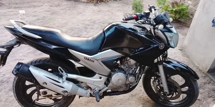 Fazer 250