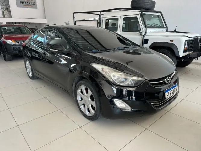 Hyundai Elantra GLS 1.8 16V Aut. 2013