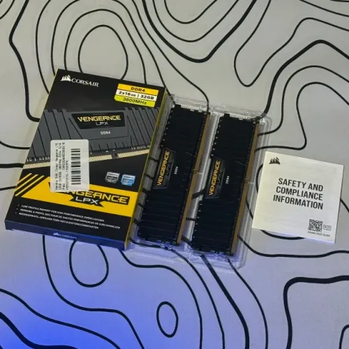 Kit 32GB RAM Corsair Vengeance LPX 3.600MHZ | 2x16GB DDR4 (Venda ou Troca)