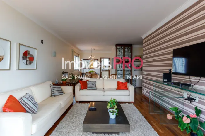 Amplo e Sofisticado! Excelente Apartamento de 180m² no Coração do Itaim Bibi