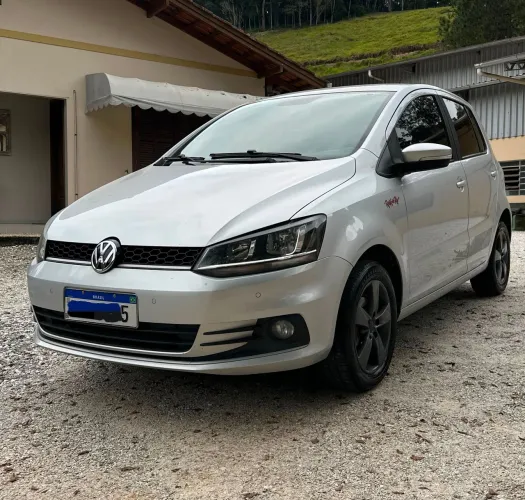 Volkswagen Fox Rock IN RIO 1.6 MI Total Flex 8V 5P 2016