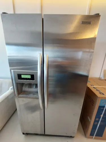 Geladeira Side by Side KitchenAid - Dispenser Água e Gelo na Porta