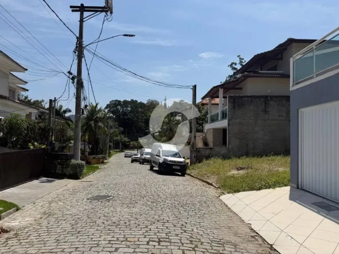Casa com 4 dormitórios à venda, 520 m² por R$ 1.200.000,00 - Rio do Ouro - São Gonçalo/RJ