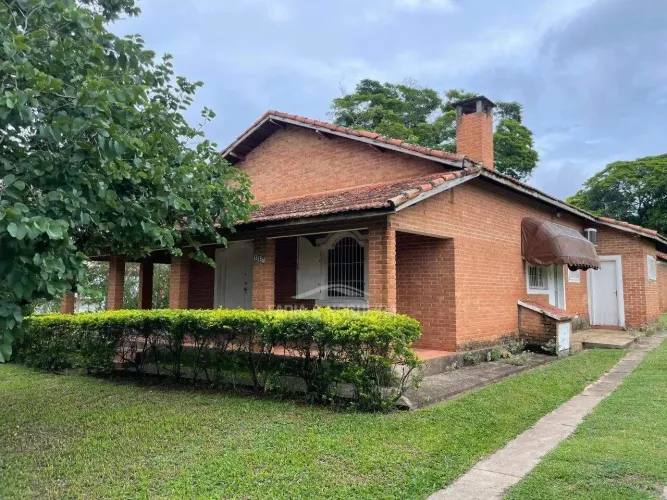 Chácara à venda, 3 quartos, 1 suíte, 4 vagas, Jardim São Carlos - Analândia/SP